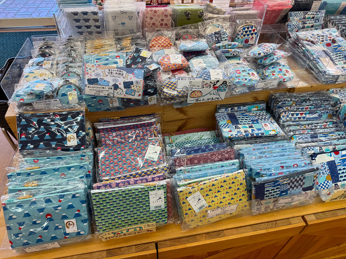 森の駅 旭日丘 FUJIYAMA BAZAARの富士山柄小物