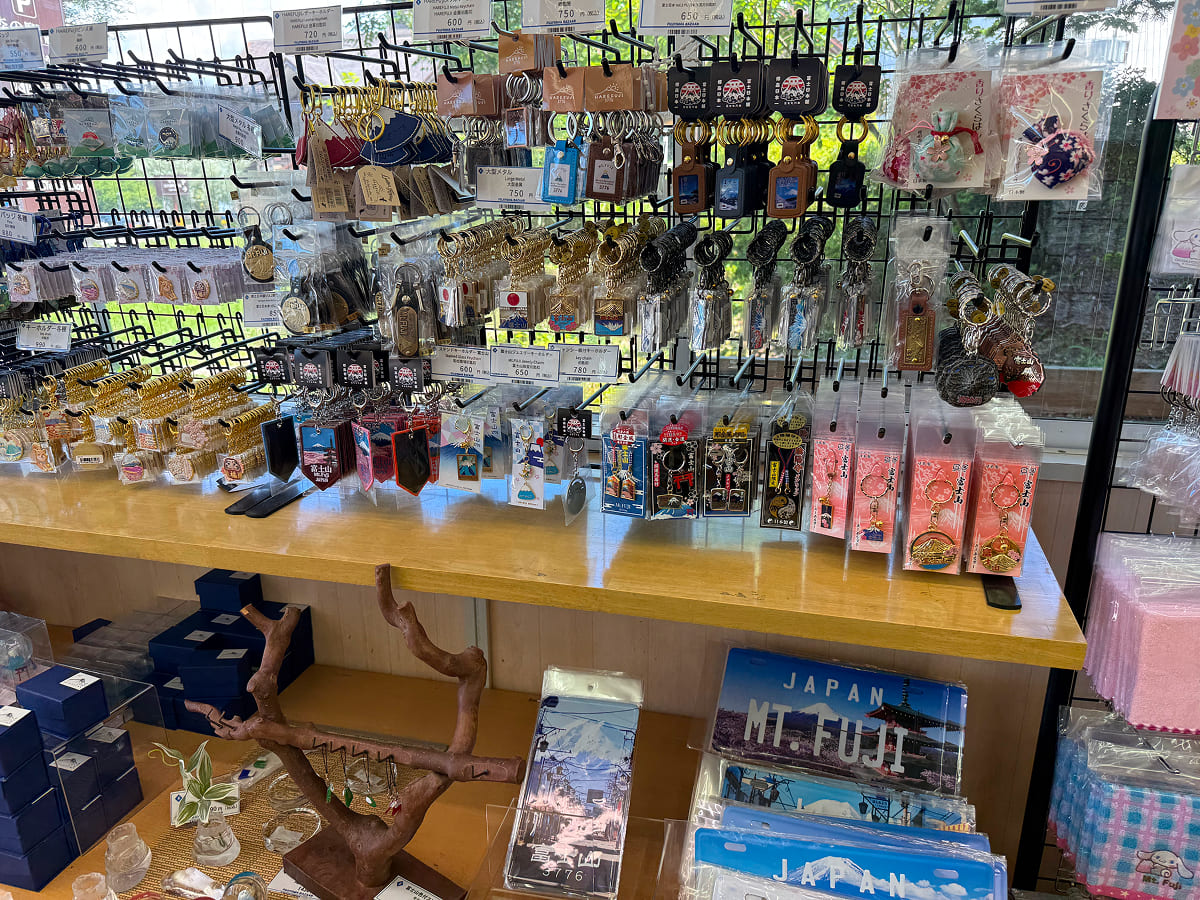 森の駅 旭日丘 FUJIYAMA BAZAARの富士山キーホルダー