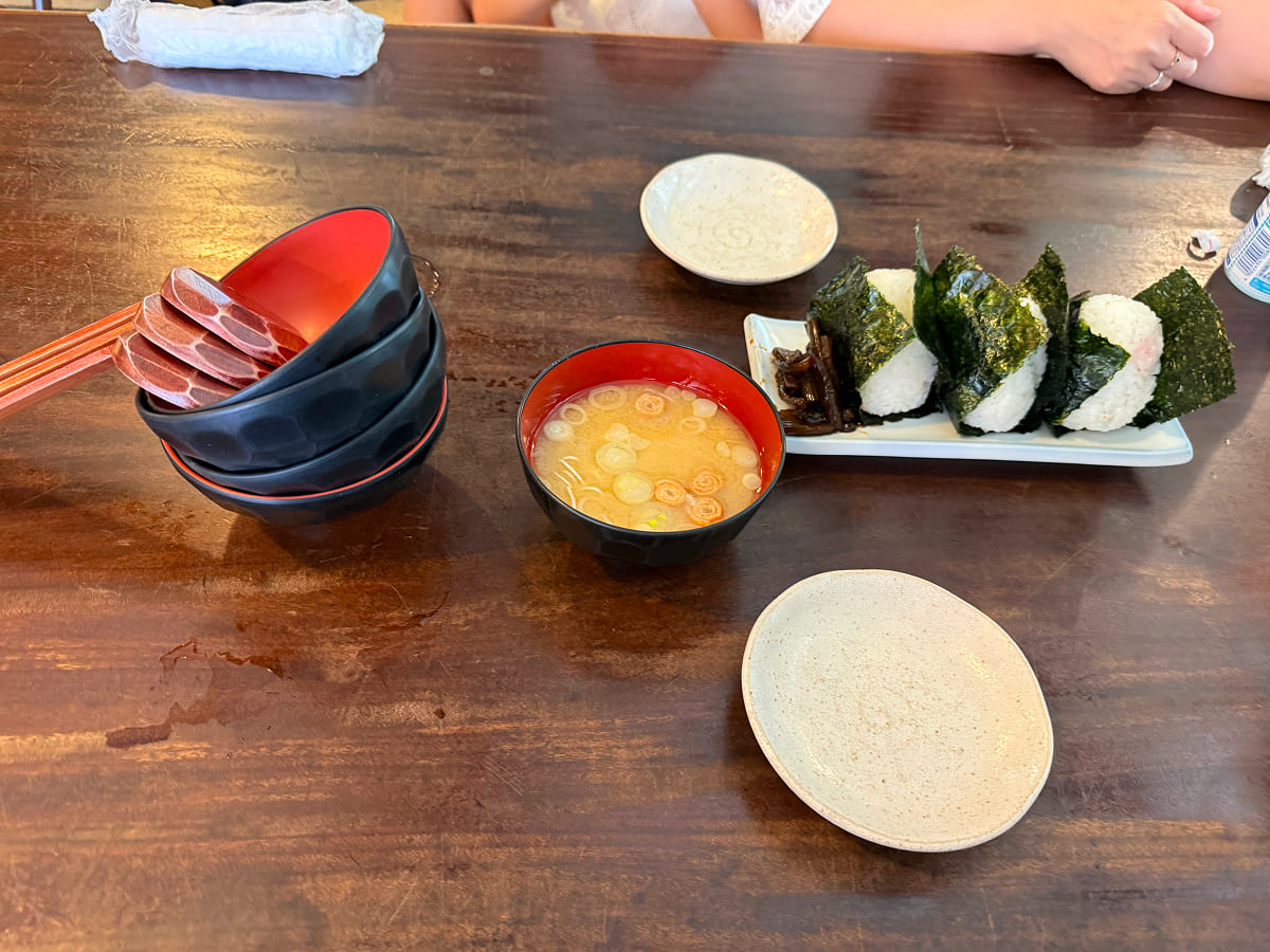 甲州ほうとう小作 山中湖店の取り分け皿