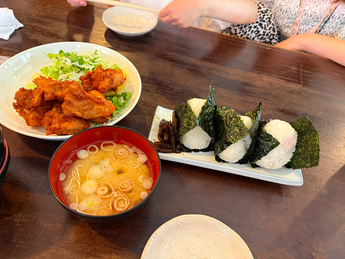 甲州ほうとう小作 山中湖店で我が家が注文したサイドメニュー