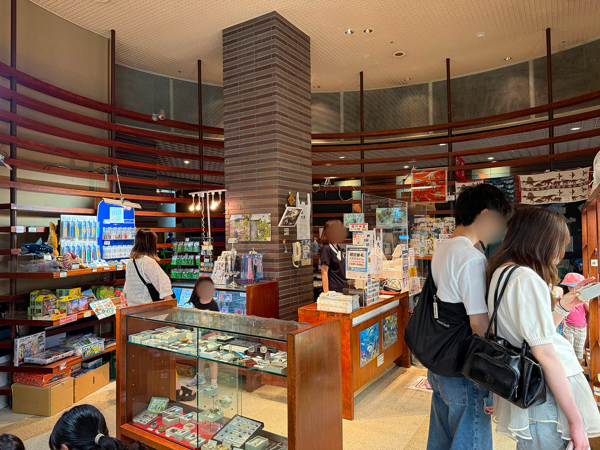 茨城県自然博物館 ミュージアムショップの店内の様子