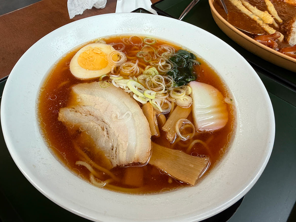 茨城県自然博物館 レストラン ル・サンクで我が家が注文したラーメン