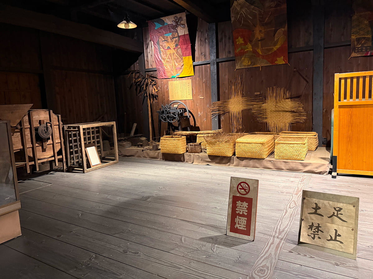 旧石田家住宅 内部は歴史を感じる昔ながらの家