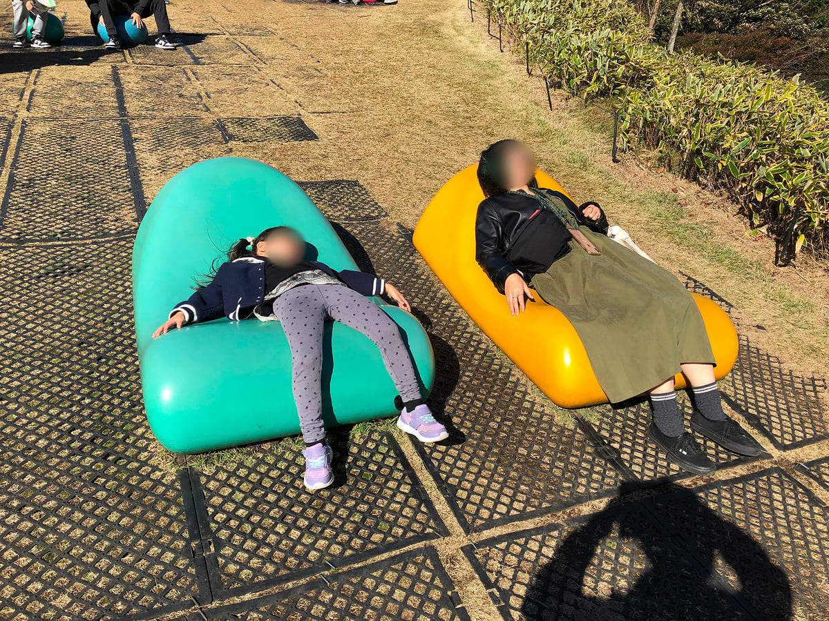 彫刻の森美術館 ポケっとで遊ぶ様子